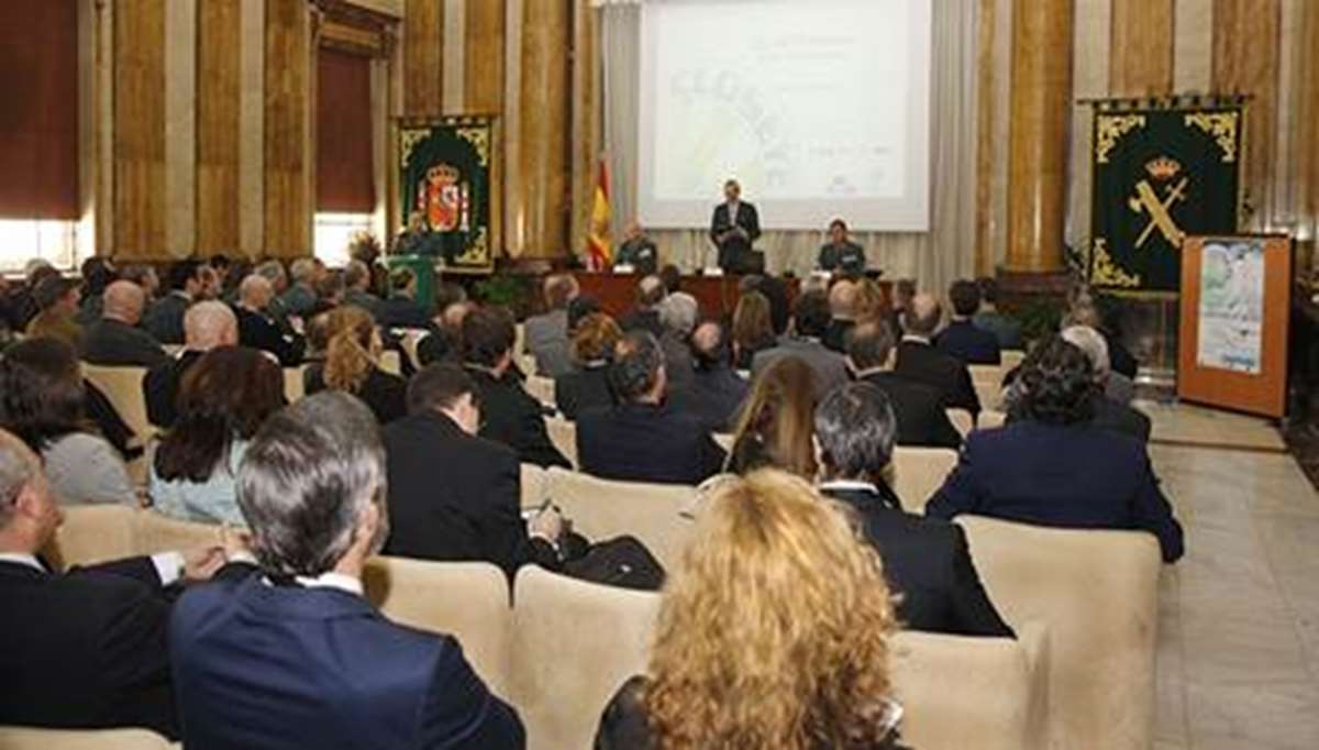 ¡Terelu Campos pone en duda al ayuntamiento de Málaga por Rocío Carrasco y David Flores! 
